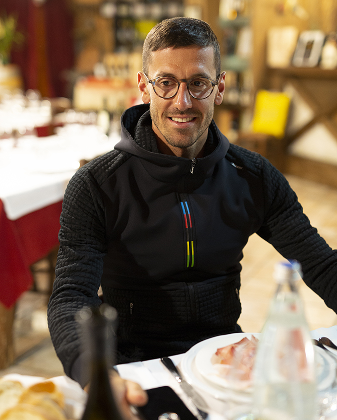 UCI WORLD CHAMPION - SUDADERA CON CAPUCHA GROOVE - Imagen 4