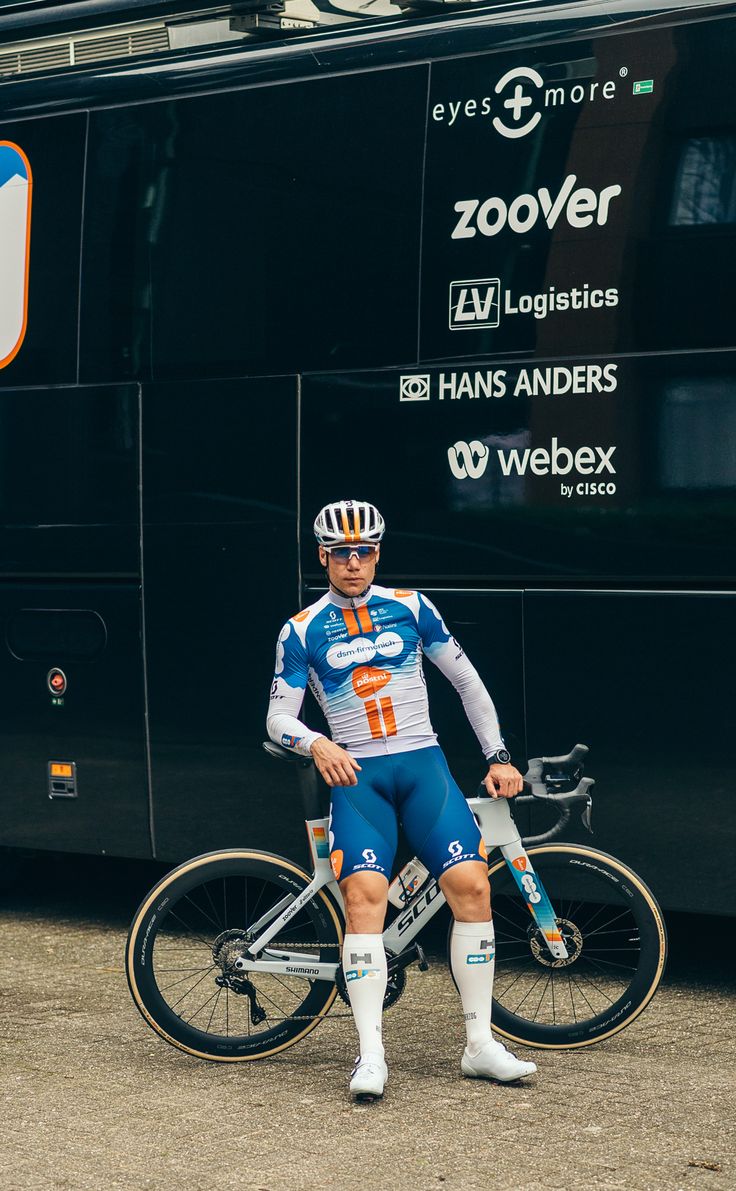 FABIO JAKOBSEN CAMBIA DE AIRE: EL CAMPEÓN DE EUROPA QUE QUIERE VOLVER A GANAR